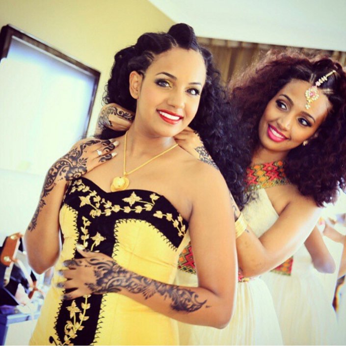 Ethiopian/ Eritrean Habesha sisters  Follow @julia_julzy and @gina_ghirmai